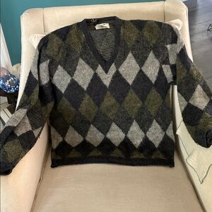 Vintage 1950s Arrow Men's V-Neck Argyle Sweater - Black, Gray, and Green